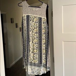 Multicolor floral dress with a zipper in the back